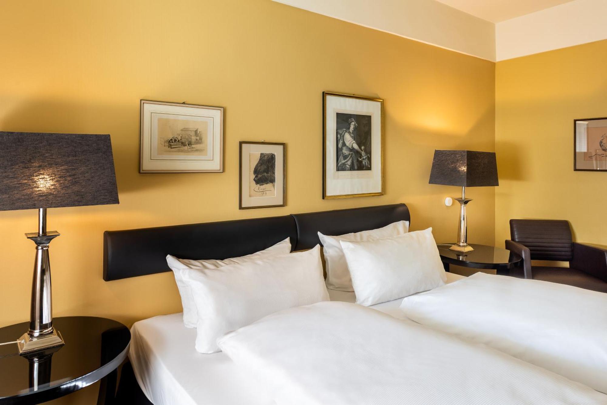 Wuerzburger Hof **** 4*